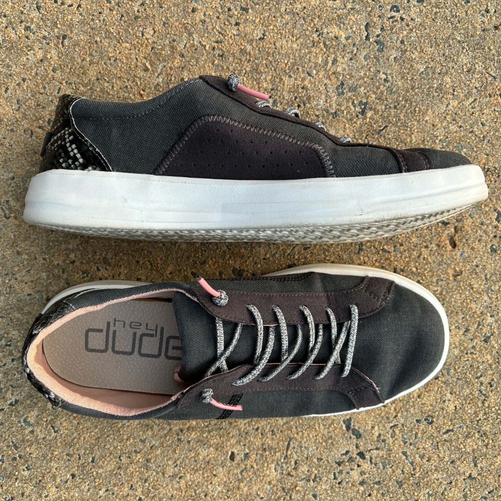 Hey Dude Women's Karina Slip-On Sneaker Jet Black Size 9